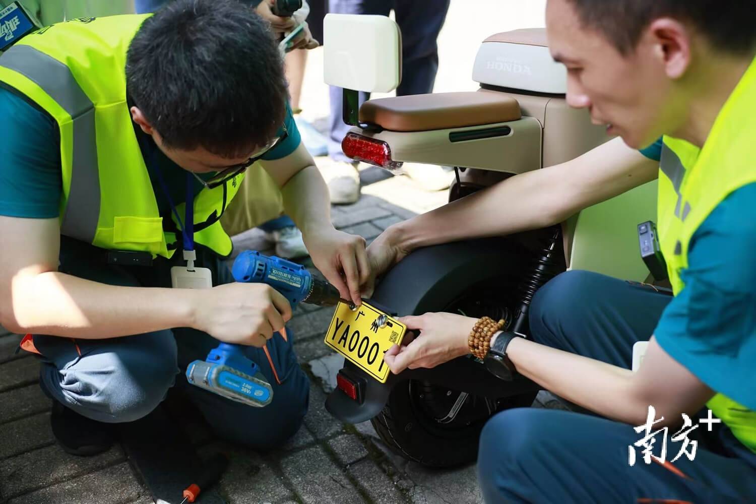 |南方日报、南方+2025年度照片不朽情缘试玩网站光影为纪心映万象(图1) |南方日报、南方+2025年度照片不朽情缘试玩网站光影为纪心映万象(图1)