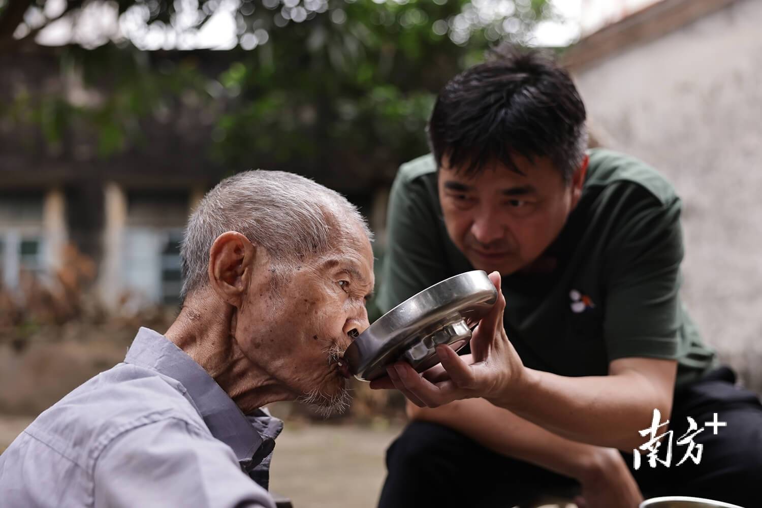 ｜南方日报、南方+2025年度照片不朽情缘试玩网站光影为纪心映万象(图4)