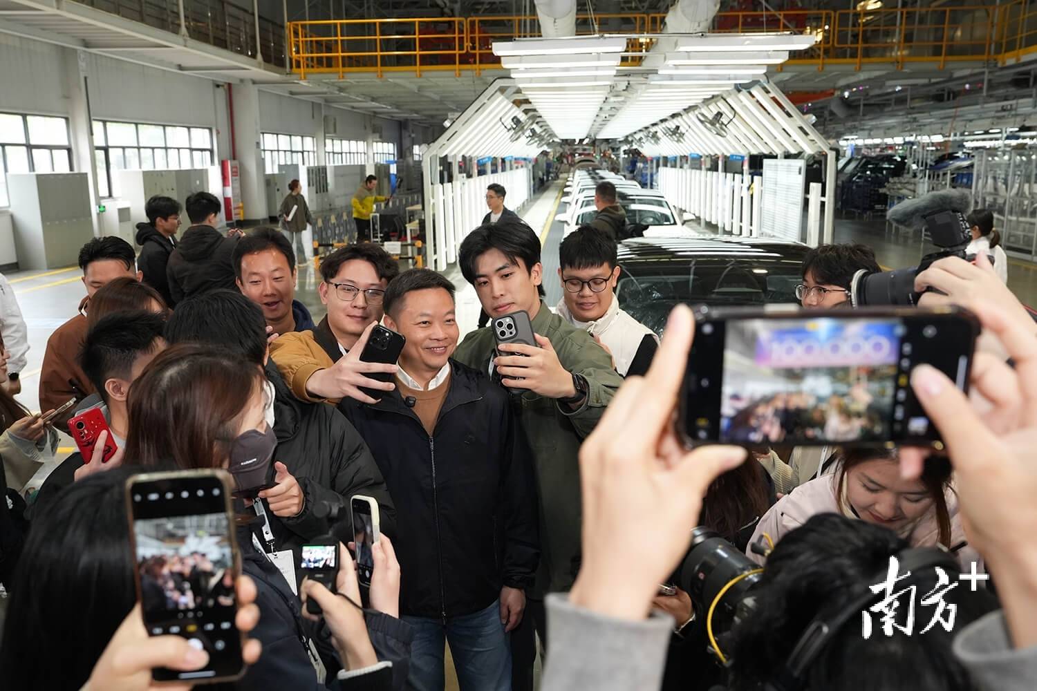 |南方日报、南方+2025年度照片不朽情缘试玩网站光影为纪心映万象(图8) |南方日报、南方+2025年度照片不朽情缘试玩网站光影为纪心映万象(图8)