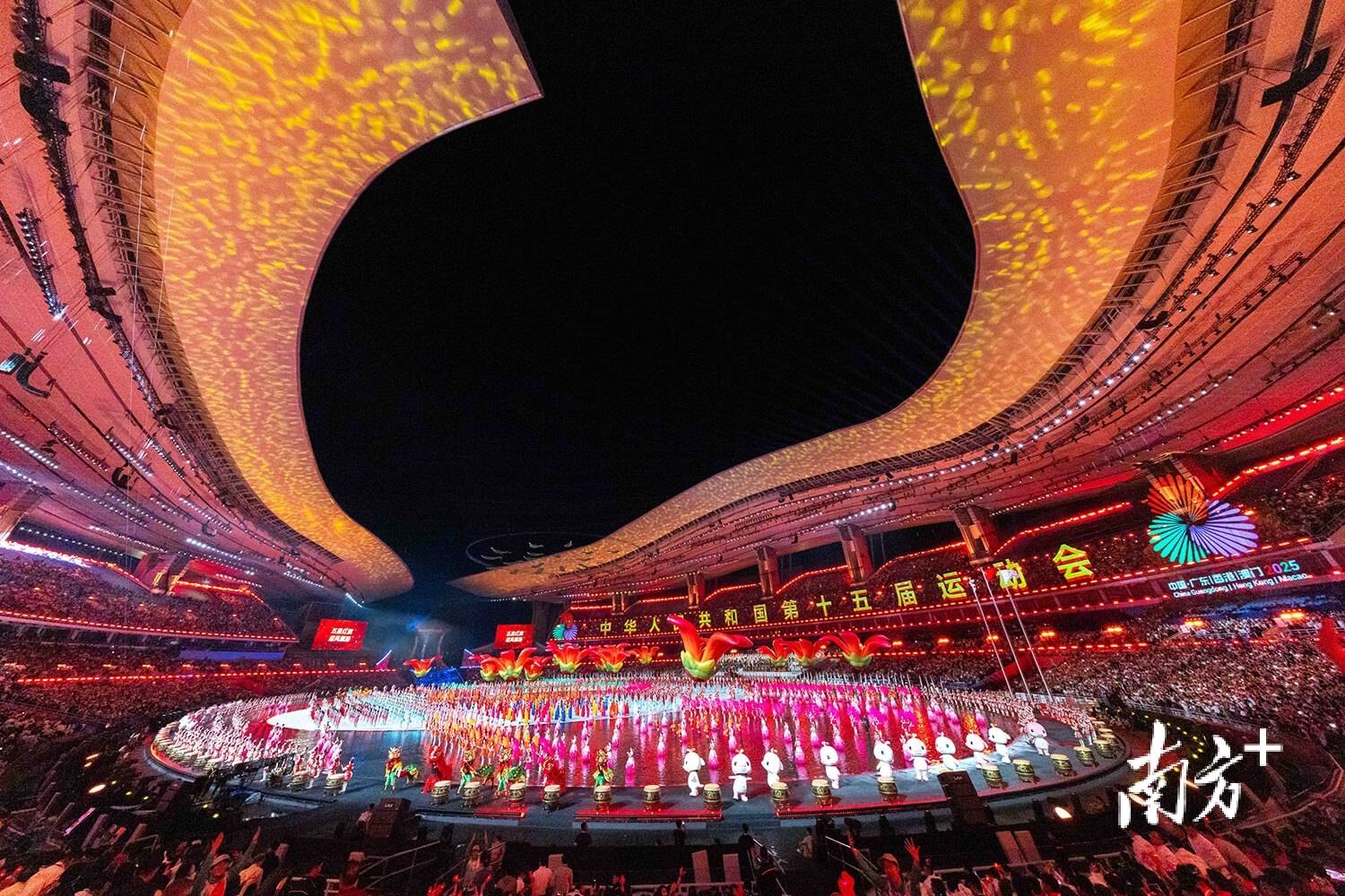 ｜南方日报、南方+2025年度照片不朽情缘试玩网站光影为纪心映万象(图12)