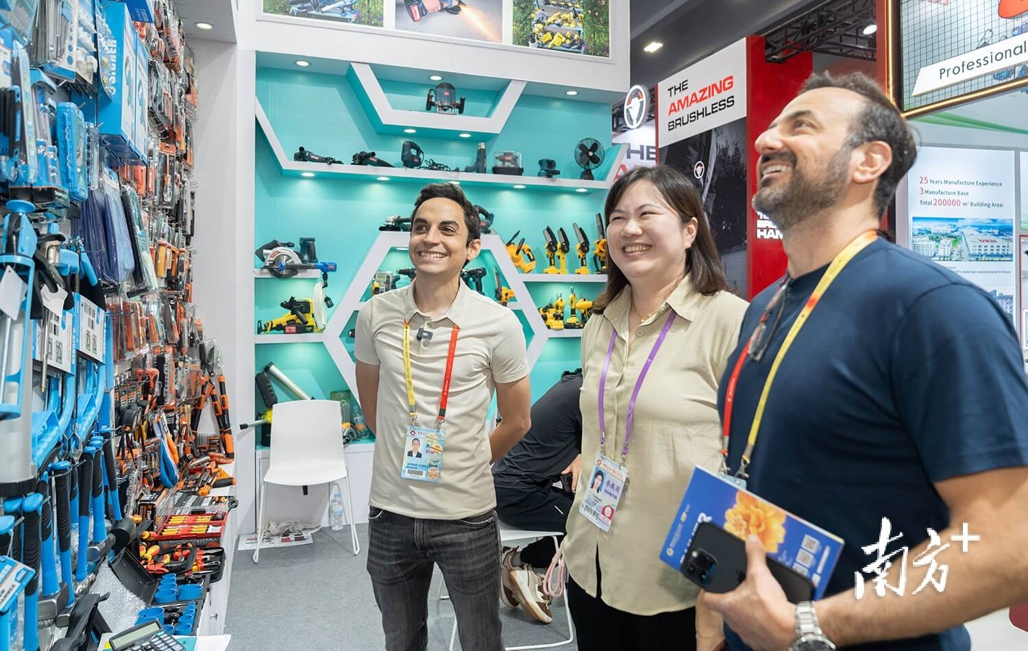 |南方日报、南方+2025年度照片不朽情缘试玩网站光影为纪心映万象(图15) |南方日报、南方+2025年度照片不朽情缘试玩网站光影为纪心映万象(图15)