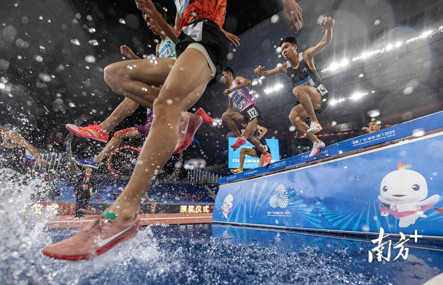 |南方日报、南方+2025年度照片不朽情缘试玩网站光影为纪心映万象(图45) |南方日报、南方+2025年度照片不朽情缘试玩网站光影为纪心映万象(图45)