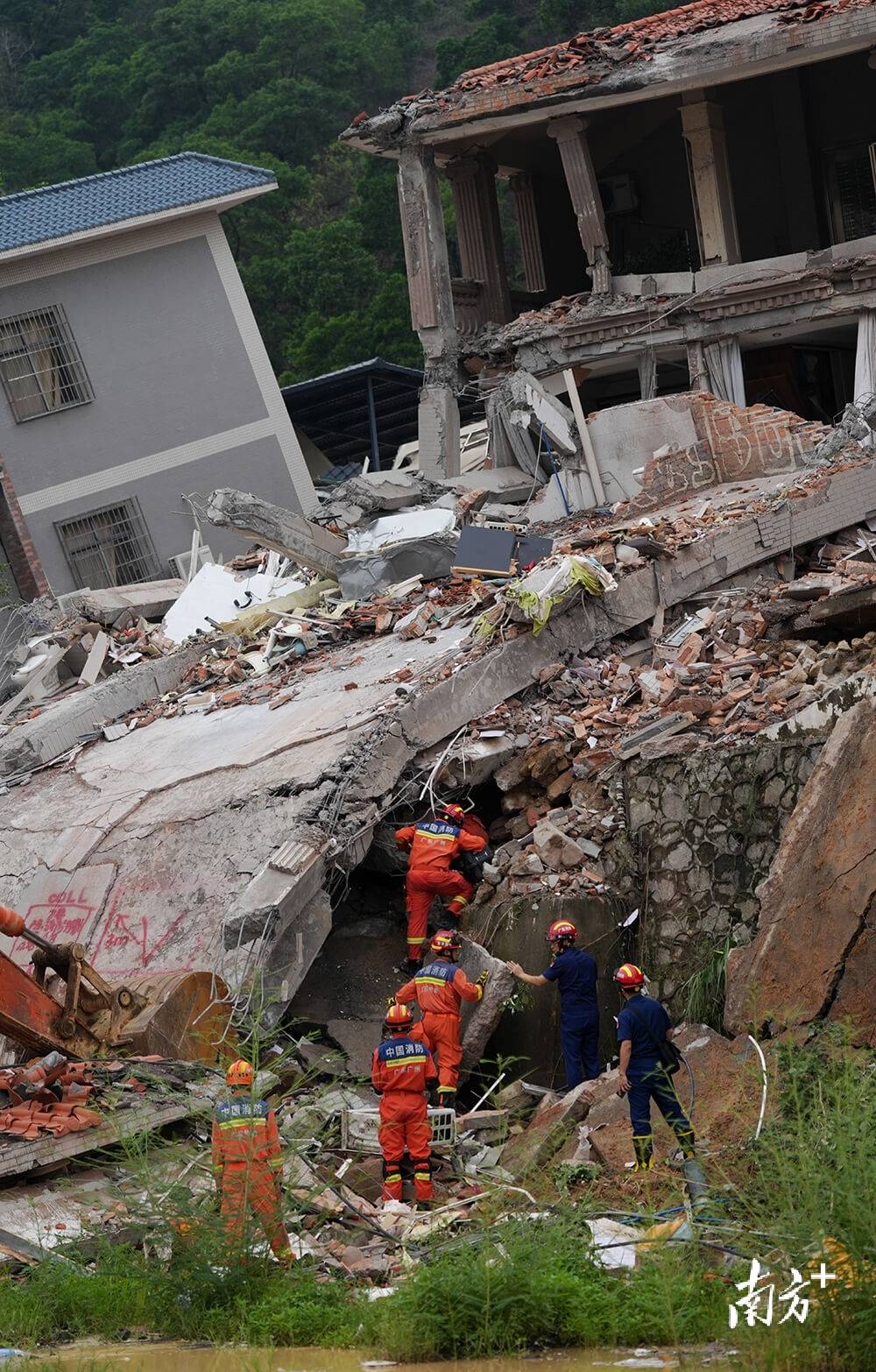 |南方日报、南方+2025年度照片不朽情缘试玩网站光影为纪心映万象(图71) |南方日报、南方+2025年度照片不朽情缘试玩网站光影为纪心映万象(图71)