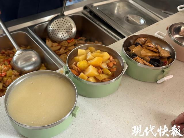 民生徐州贾汪惠民暖心餐托起幸福夕阳红mg不朽情缘游戏试玩“小食堂”承载大(图3) 民生徐州贾汪惠民暖心餐托起幸福夕阳红mg不朽情缘游戏试玩“小食堂”承载大(图3)